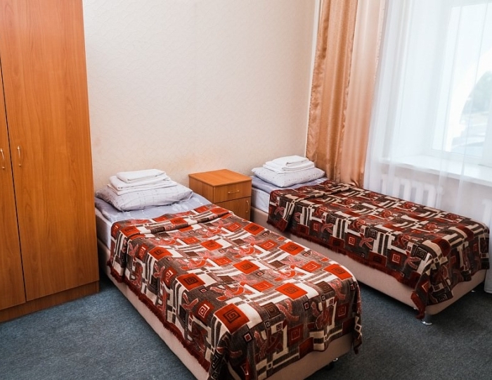 Эконом 3-местный 2-комнатный (корпус 1) - Санаторий «Якты-Куль» Зеленая поляна